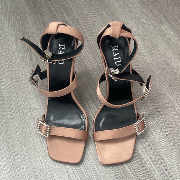 Raid heels - Picture 2 of 5